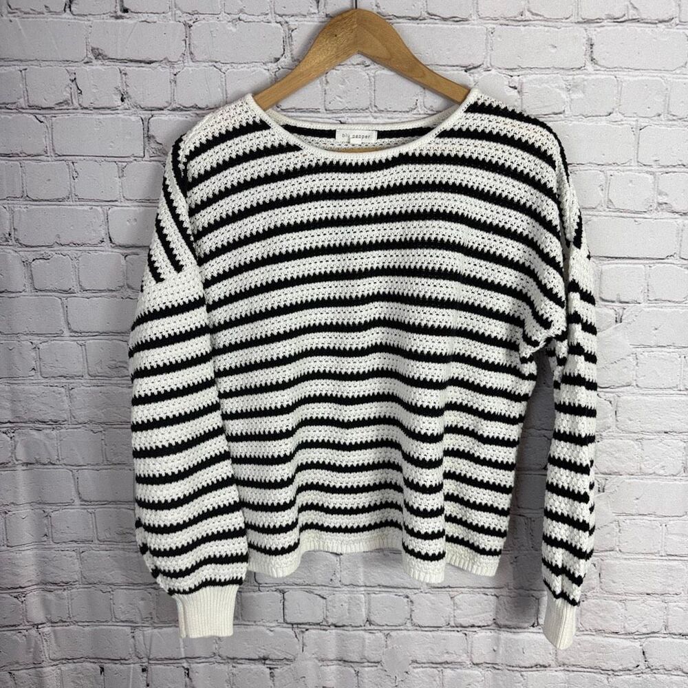 Blu Pepper Blu Pepper Black and White Striped Knit Pullover Size M